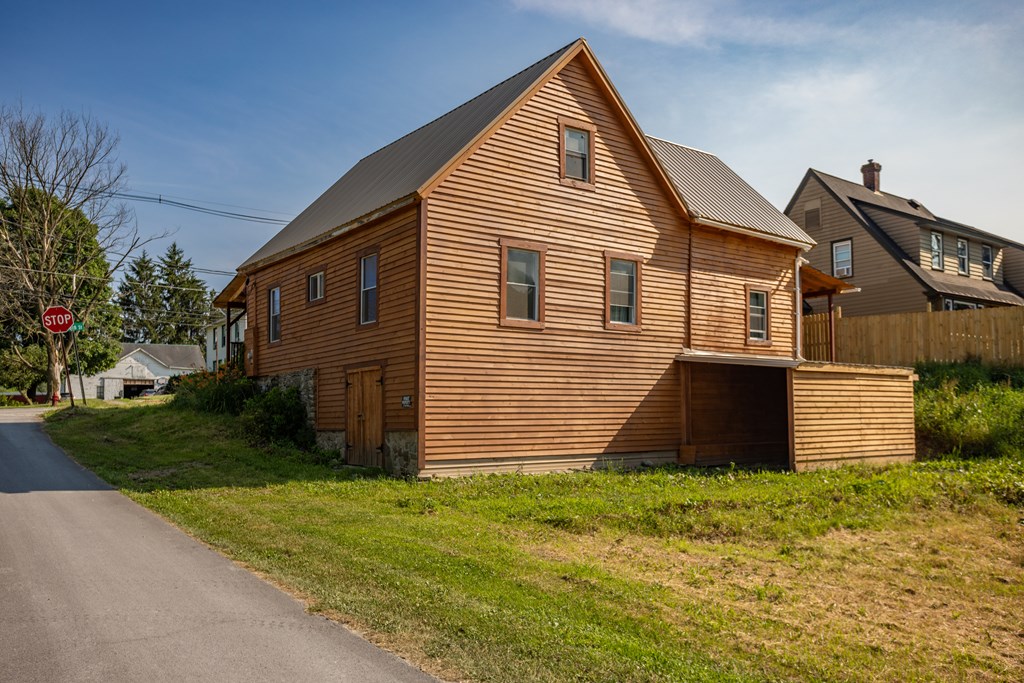 Westfield, Pennsylvania 16950, United States, 4 Bedrooms Bedrooms, ,2 BathroomsBathrooms,Residential,Active,26921