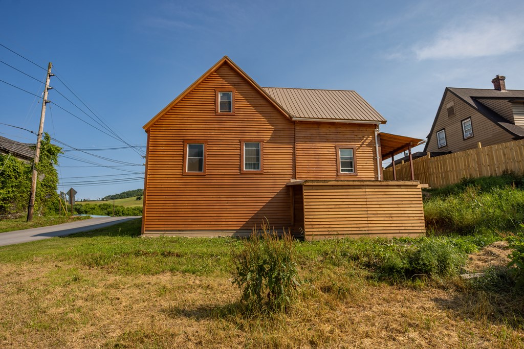 Westfield, Pennsylvania 16950, United States, 4 Bedrooms Bedrooms, ,2 BathroomsBathrooms,Residential,Active,26921