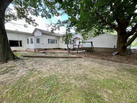 Photo for 122 N Main St