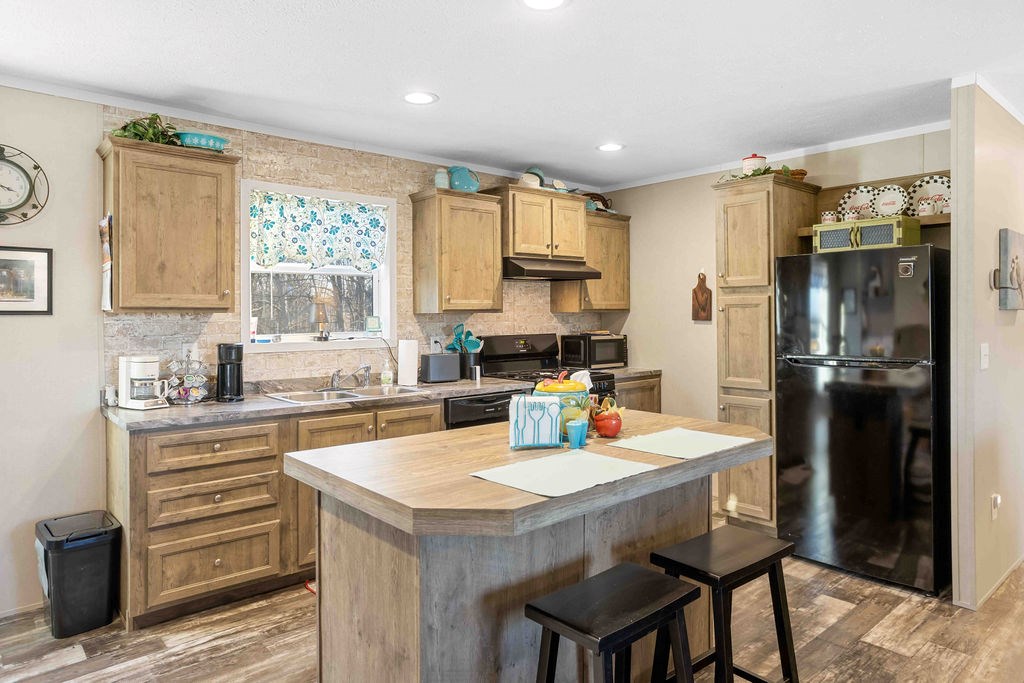 Middlebury Center, Pennsylvania 16935, United States, 3 Bedrooms Bedrooms, ,2 BathroomsBathrooms,Residential,Active,250050