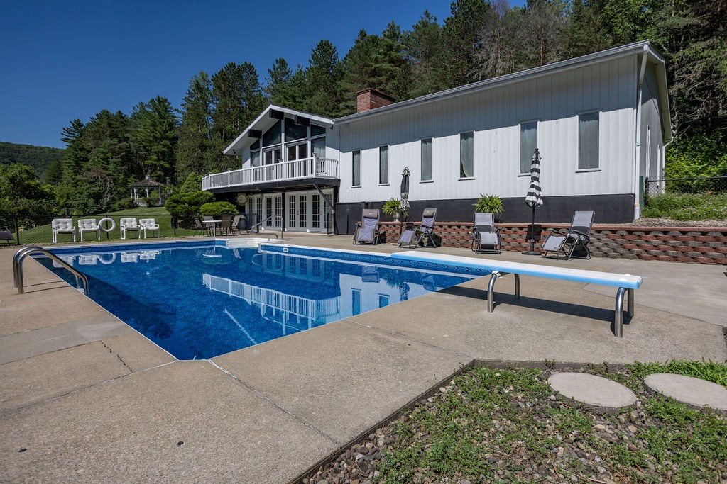 Galeton, Pennsylvania 16922, United States, 4 Bedrooms Bedrooms, ,3 BathroomsBathrooms,Residential,Active,175422