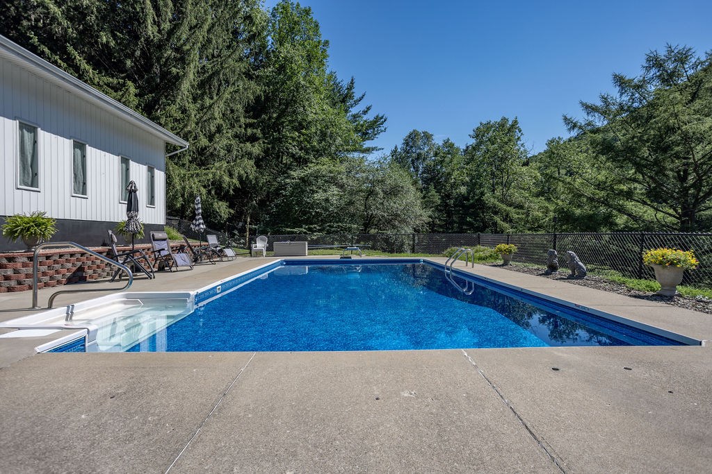 Galeton, Pennsylvania 16922, United States, 4 Bedrooms Bedrooms, ,3 BathroomsBathrooms,Residential,Active,175422