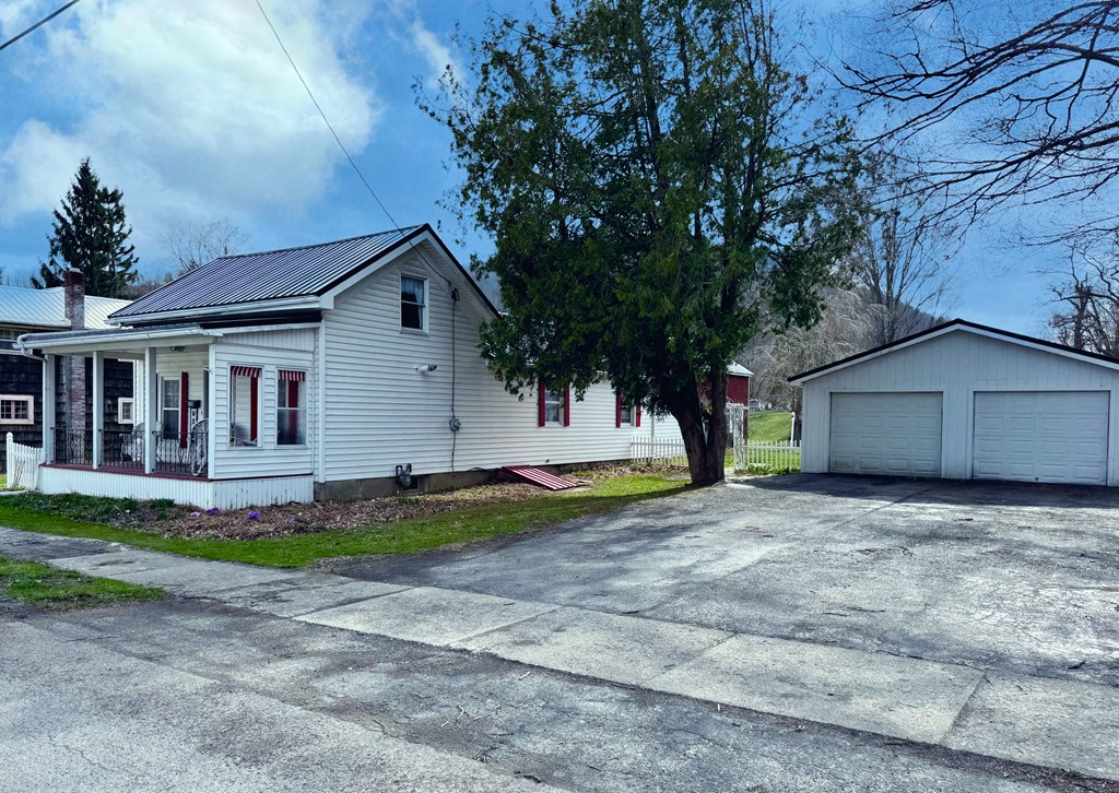 Westfield, Pennsylvania 16950, United States, 2 Bedrooms Bedrooms, ,1 BathroomBathrooms,Residential,Active,2302