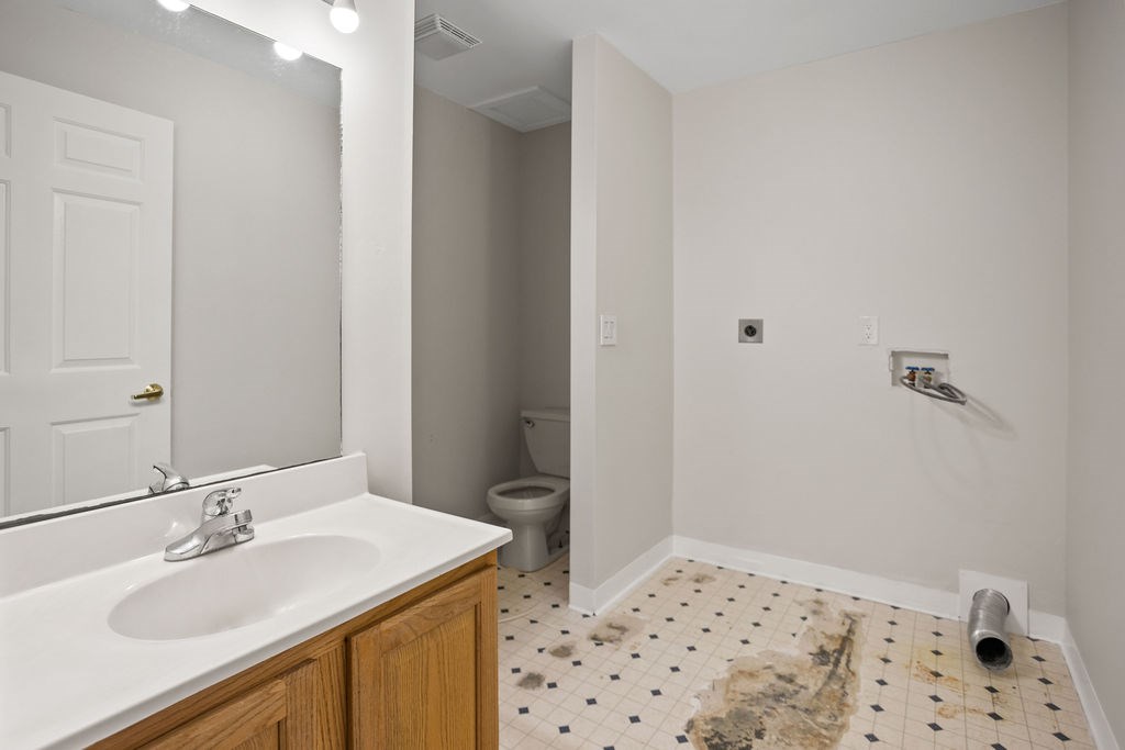 Tioga, Pennsylvania 16946, United States, 3 Bedrooms Bedrooms, ,2 BathroomsBathrooms,Residential,Active,201032