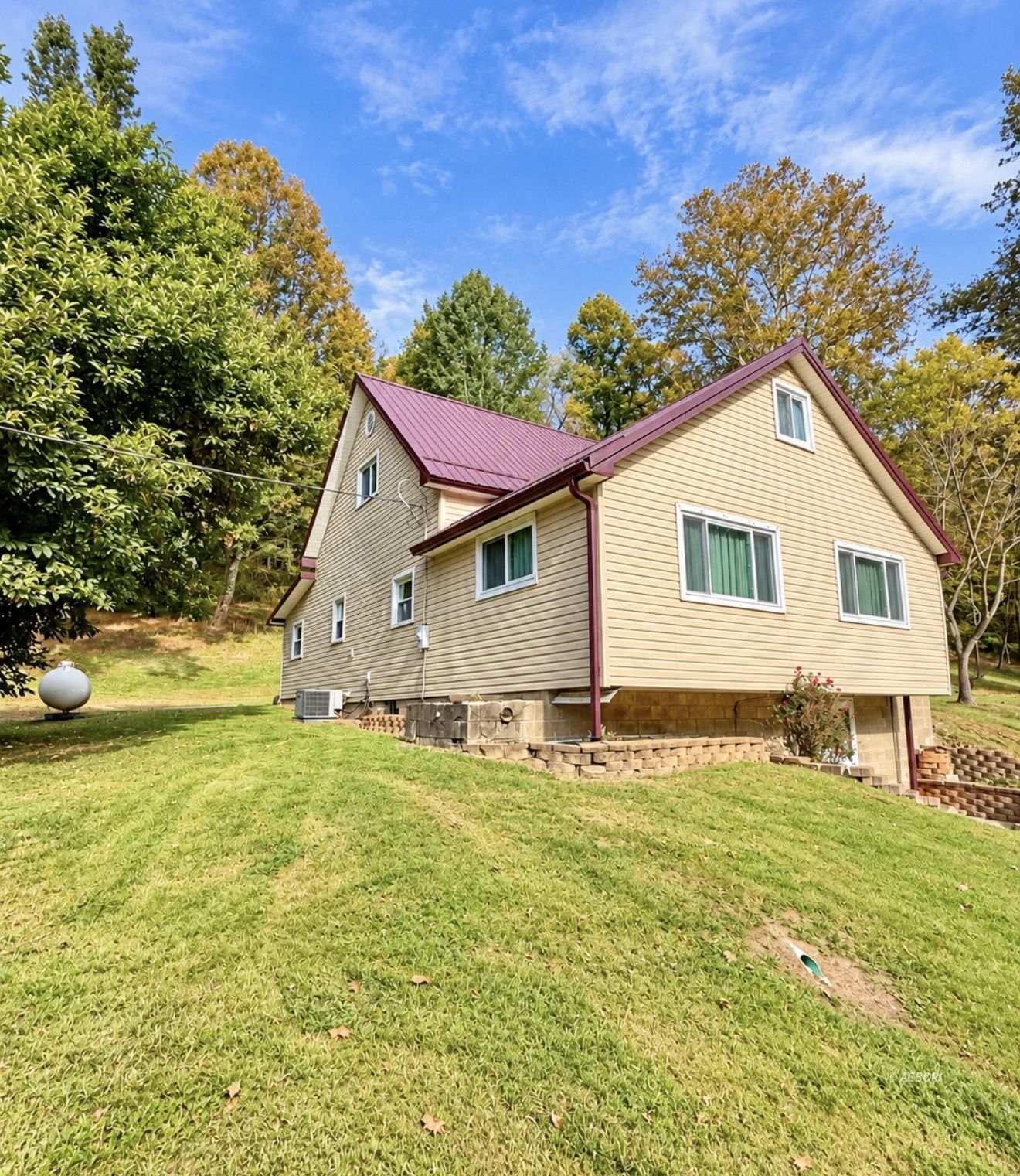 33884 Hiland Rd