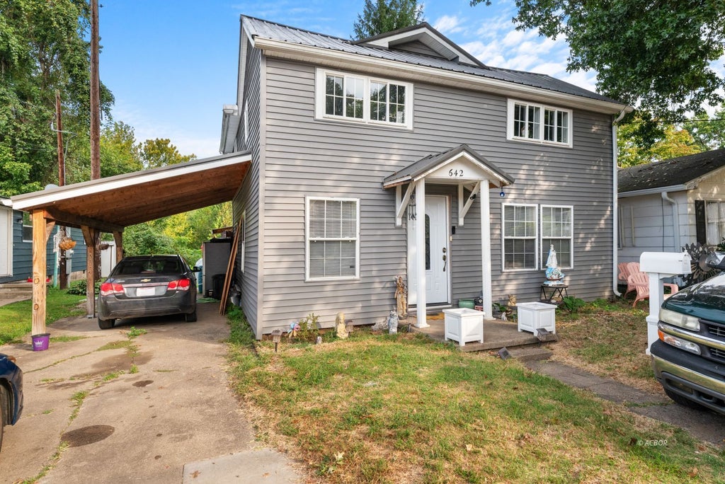 Photo of 642 5th Ave. AVE, Gallipolis, OH 45631 (MLS # 2435504)