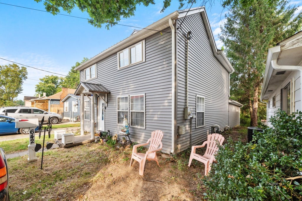 Photo of 642 5th Ave. AVE, Gallipolis, OH 45631 (MLS # 2435504)