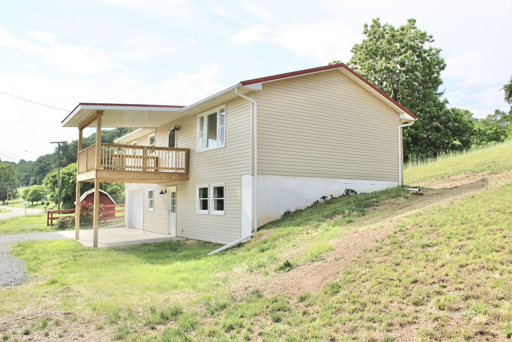 Photo of 3202 State Route 124, Racine, OH 45771 (MLS # 2434985)