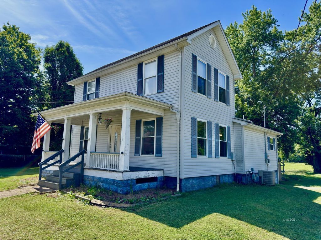 Photo of 173 Salem Street St, Rutland, OH 45775 (MLS # 2433682)
