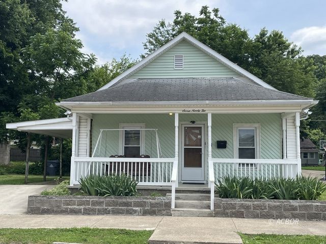 Photo of 792 Poplar ST, Nelsonville, OH 45764 (MLS # 2435042)