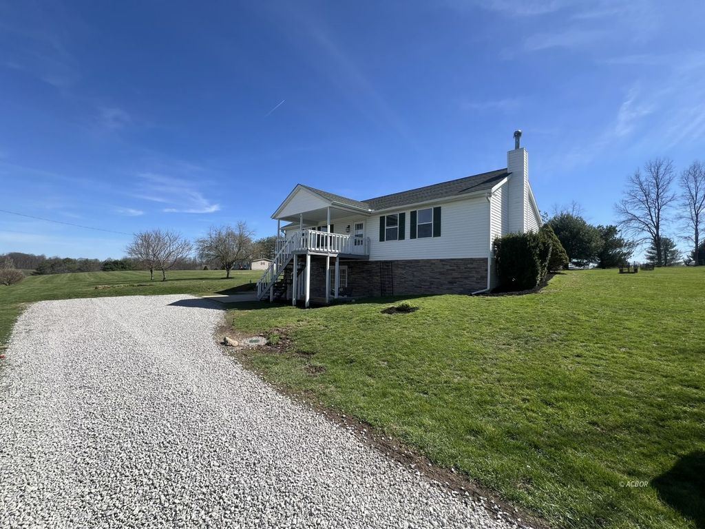 Photo of 29119 Gaston Road Rd, Albany, OH 45710 (MLS # 2434712)