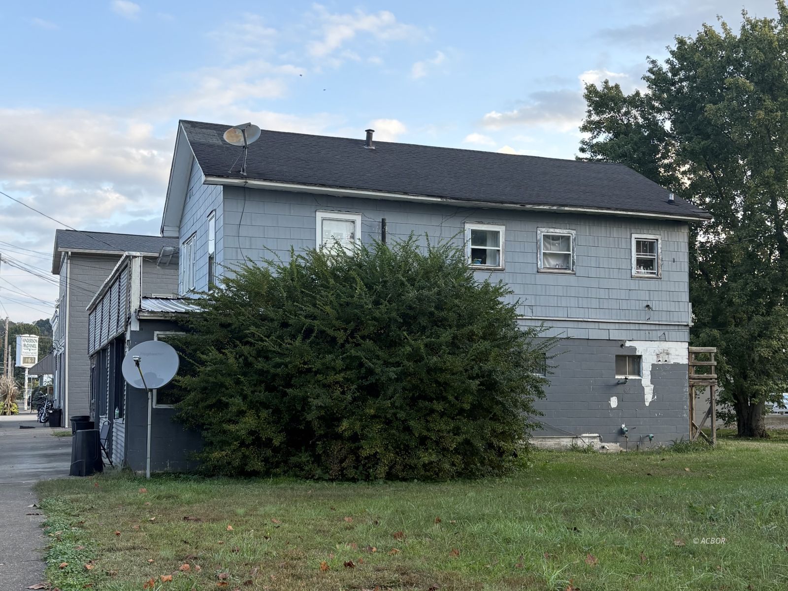 309 S Third St