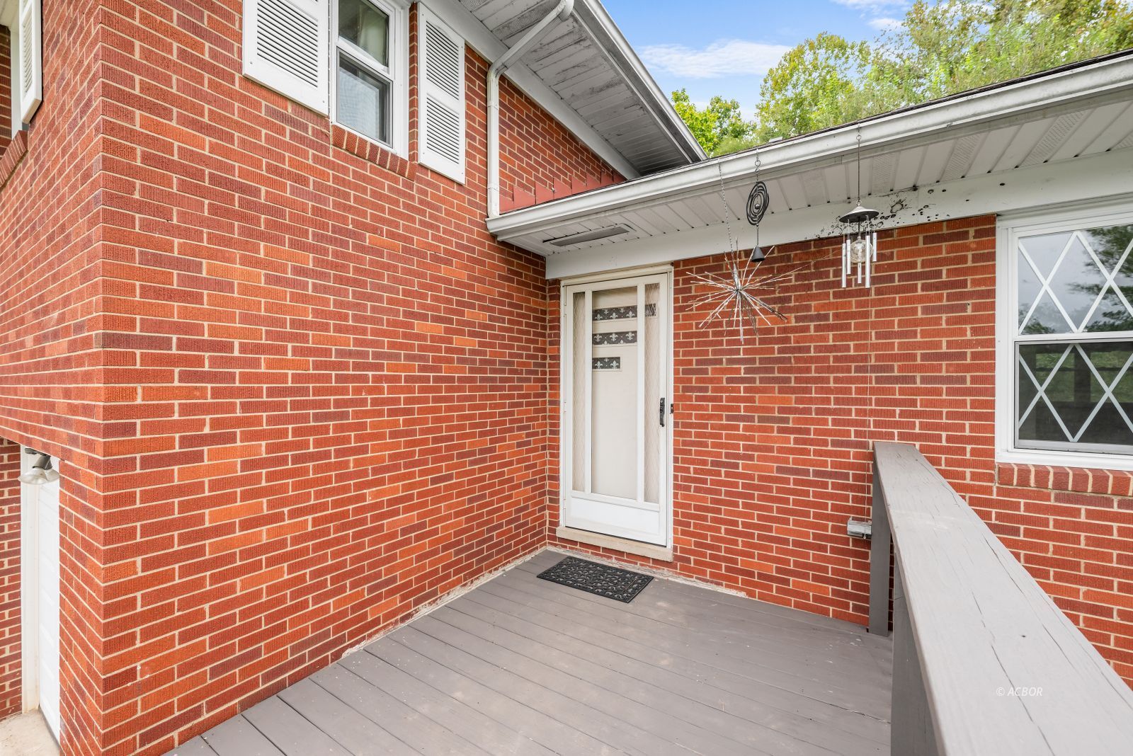 432 Hedgewood Drive
