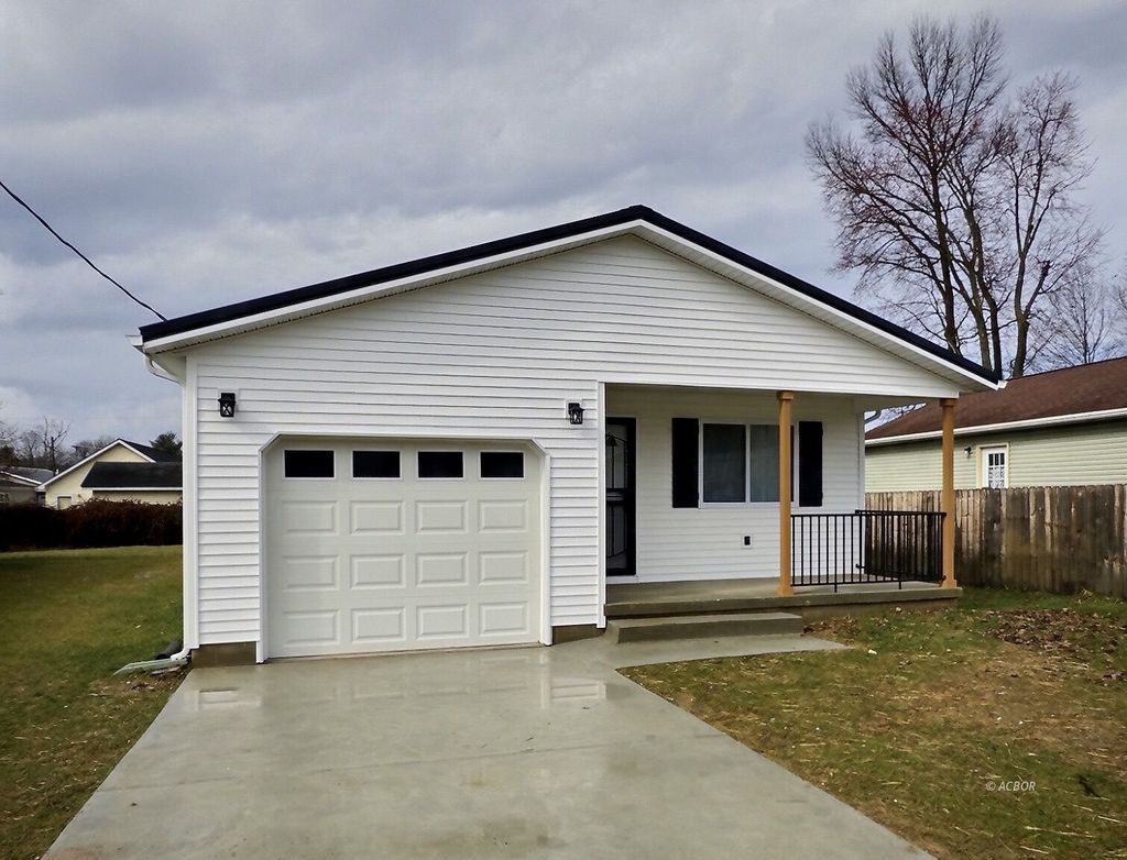 Photo of 26 Clinton St, The Plains, OH 45780 (MLS # 2434580)