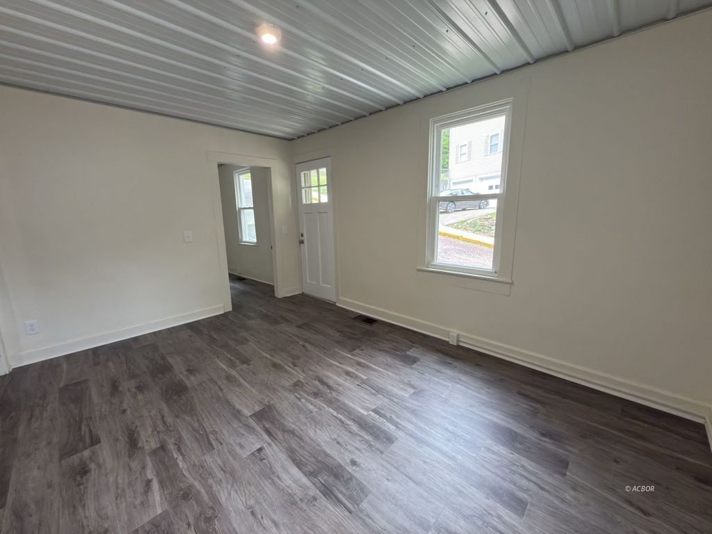 Photo of 5 Smith St, Athens, OH 45701 (MLS # 2434946)