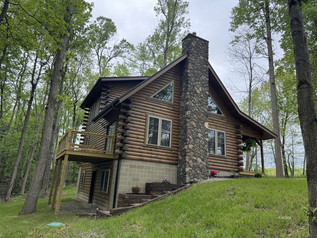 Photo of 281 Jolly Rd, Wellston, OH 45692 (MLS # 2434747)