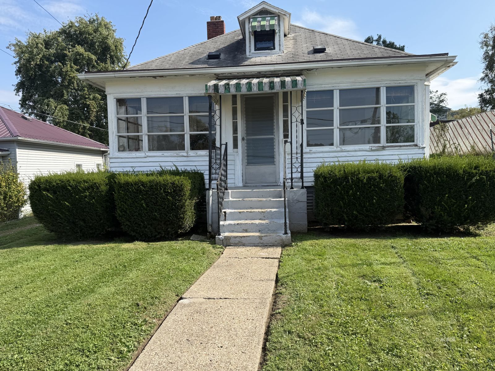 21 Summit St