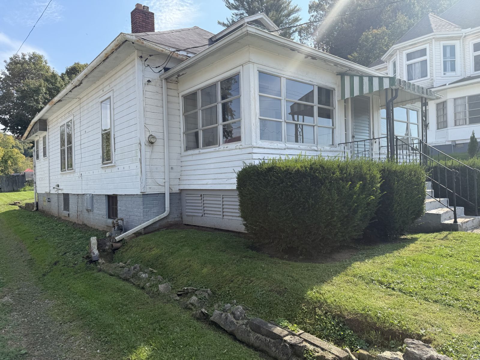 21 Summit St