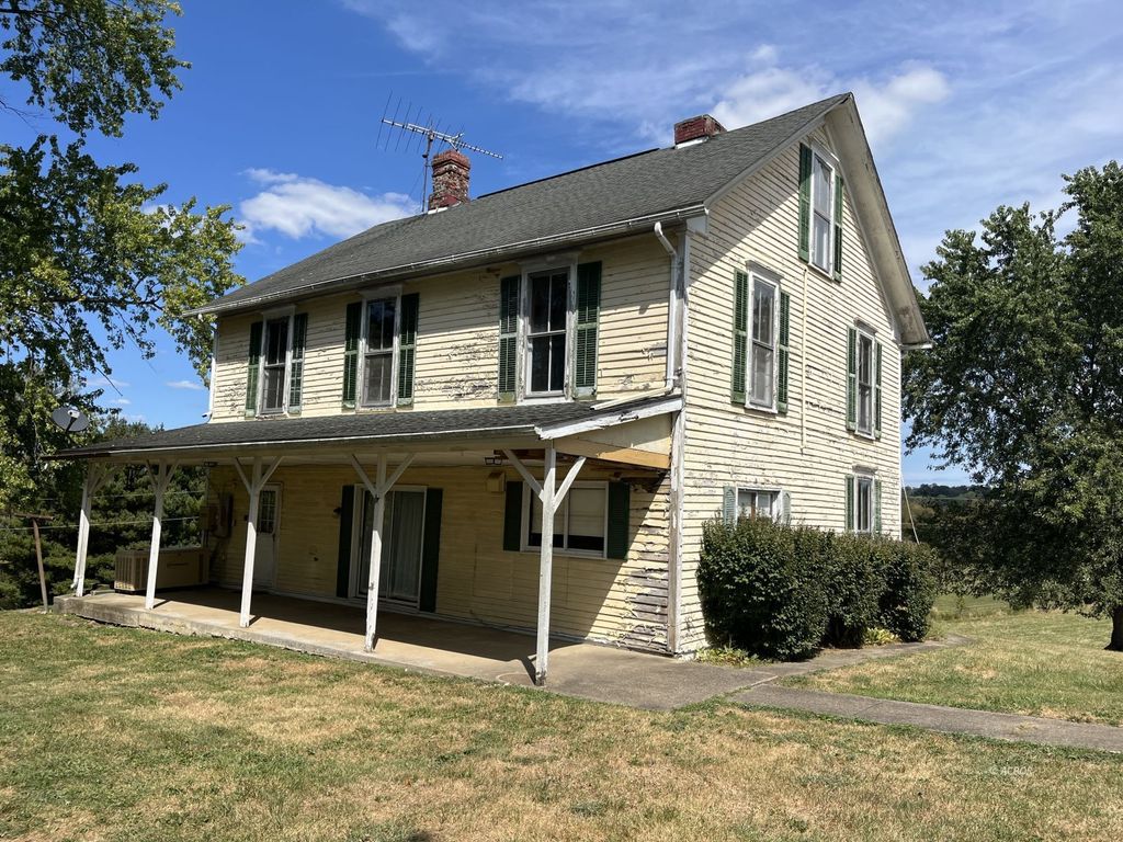 Photo of 35857 Paulins Hill Rd, Middleport, OH 45760 (MLS # 2433960)