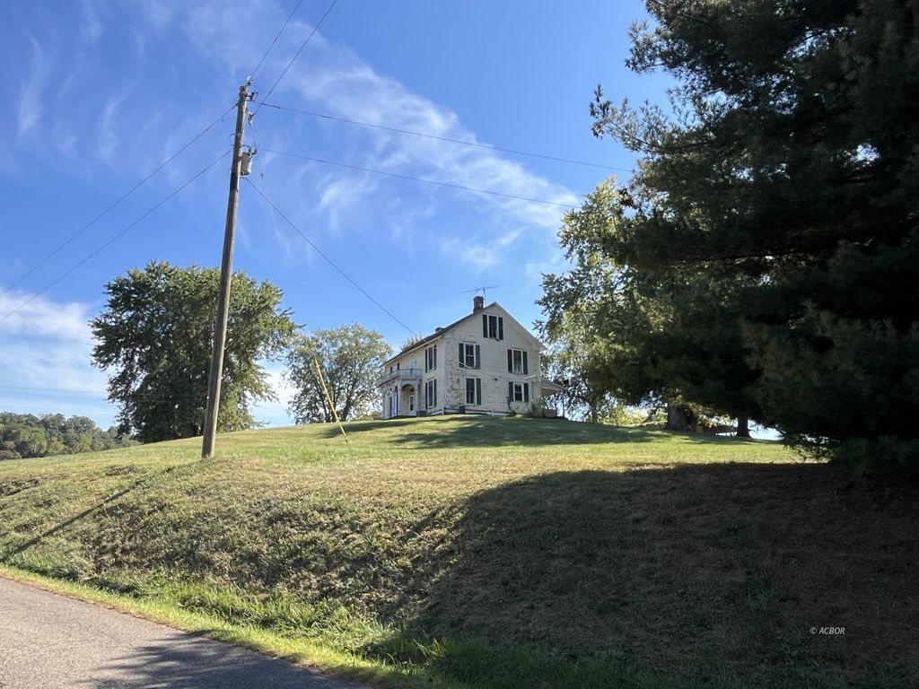 Photo of 35857 Paulins Hill Rd, Middleport, OH 45760 (MLS # 2433960)