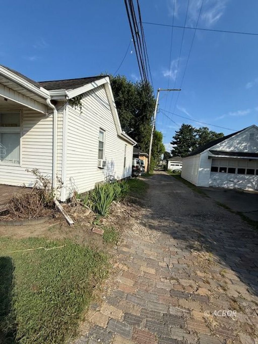 Photo of 20 4th Street St, Nelsonville, OH 45764 (MLS # 2433885)