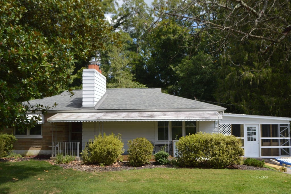 Photo of 106 Terrell Lane DR, Pomeroy, OH 45769 (MLS # 2435455)