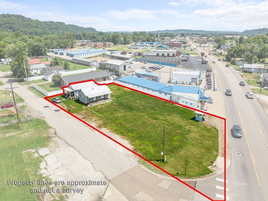Photo of 1404 Eastern Ave, Gallipolis, OH 45631 (MLS # 2435317)