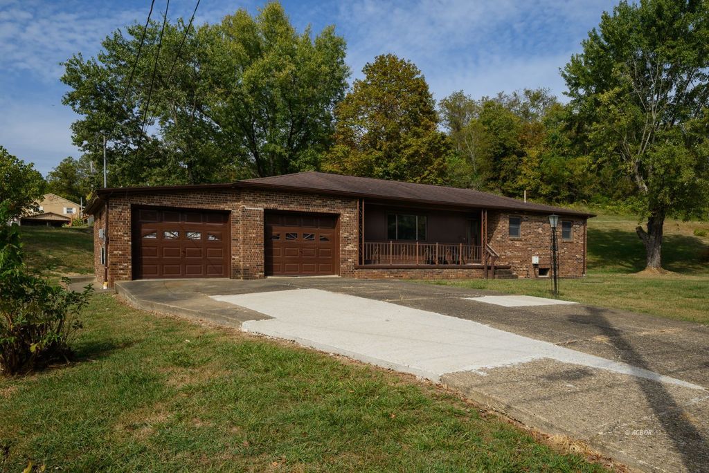 Photo of 17 Beech Grove Road Rd, Rutland, OH 45775 (MLS # 2433978)
