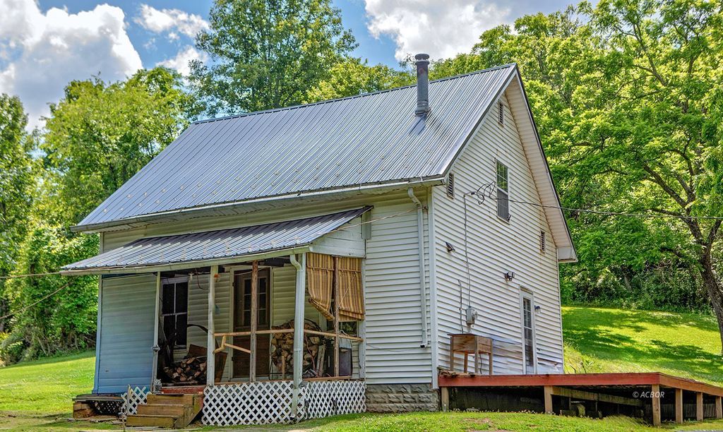 Photo of 32849 Mc Cumber Rd, Rutland, OH 45775 (MLS # 2435154)