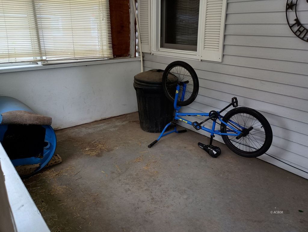 Photo of 424 S Missouri St, Wellston, OH 45692 (MLS # 2434460)