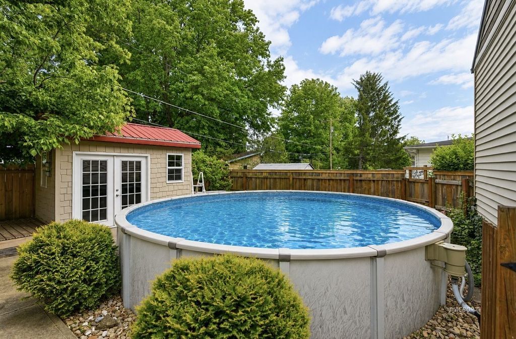 Photo of 37 Euclid Dr, Athens, OH 45701 (MLS # 2434948)