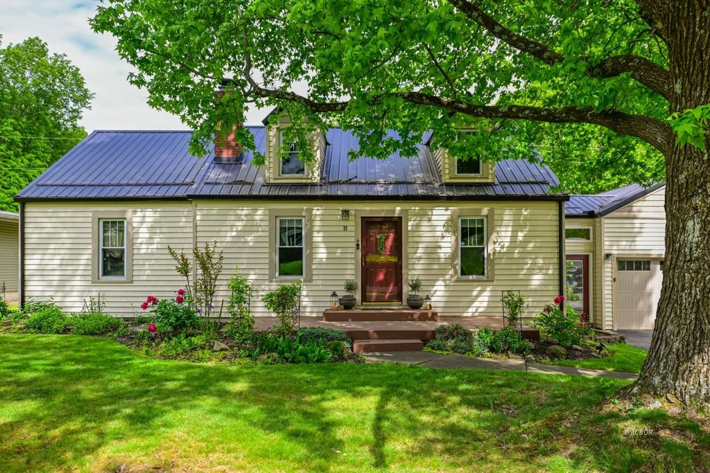 Photo of 37 Euclid Dr, Athens, OH 45701 (MLS # 2434948)