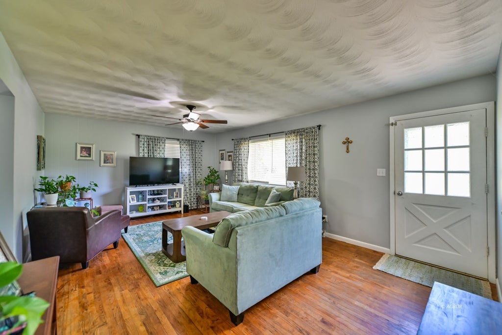 Photo of 40 Canterbury Dr, Athens, OH 45701 (MLS # 2435479)