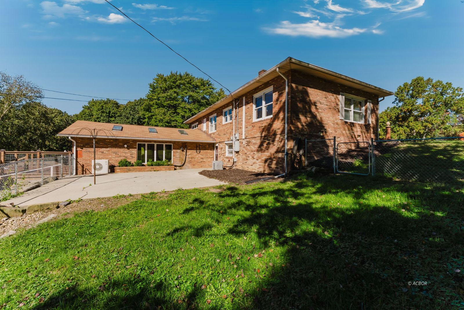 15231 Wolfe Bennett Rd