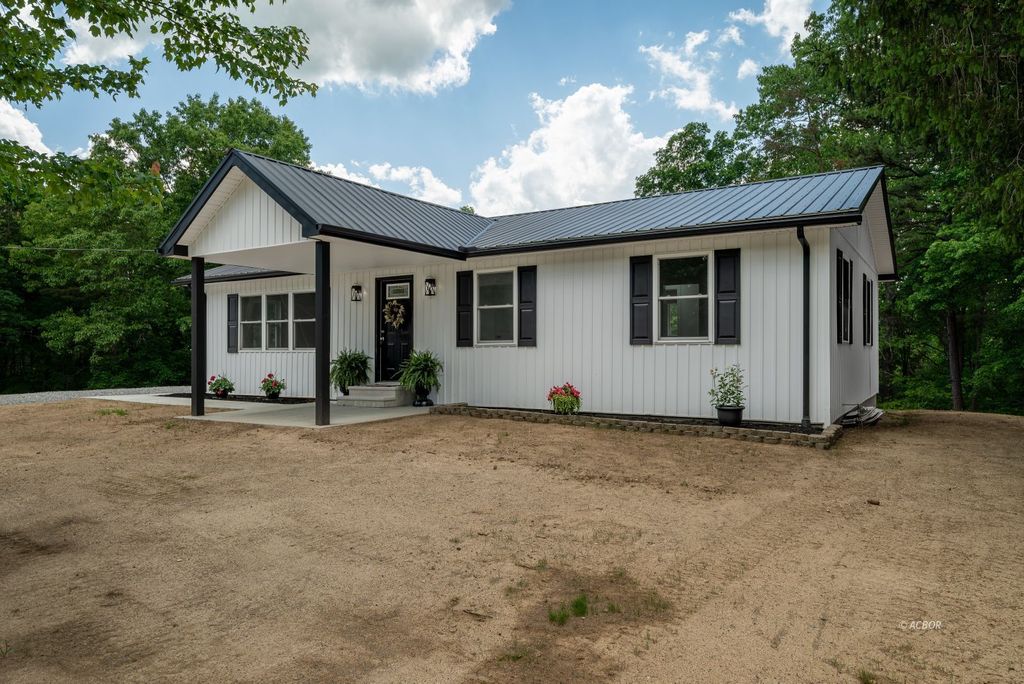Photo of 3638 Cherry Ridge Rd, Oak Hill, OH 45656 (MLS # 2434930)