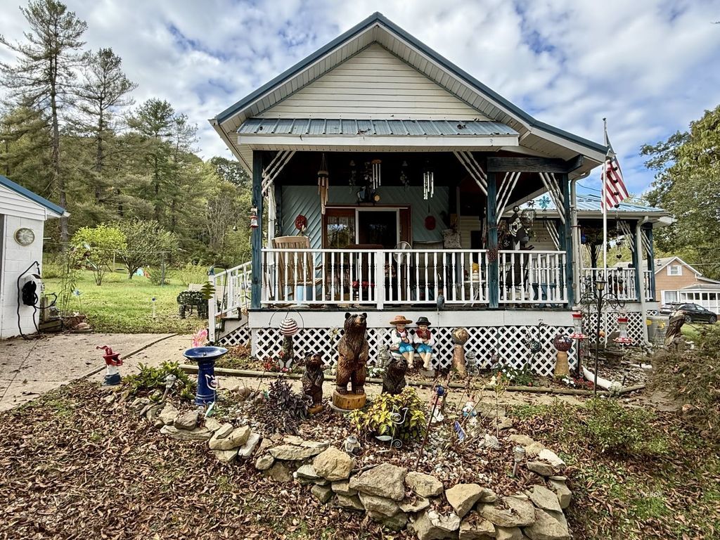 Photo of 88 Front St, Glouster, OH 45732 (MLS # 2434070)
