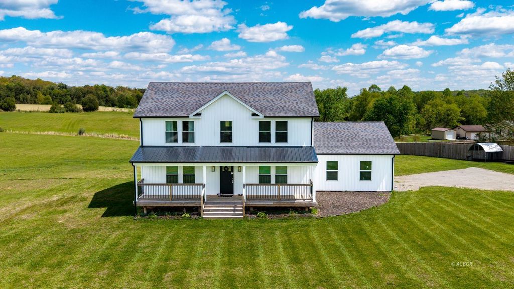 Photo of 318 Merry Rd, Bidwell, OH 45614 (MLS # 2434701)