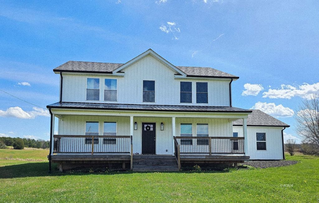 Photo of 318 Merry Rd, Bidwell, OH 45614 (MLS # 2434701)