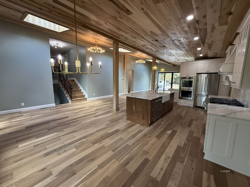 Photo of 180 Park Ln, Athens, OH 45701 (MLS # 2434088)