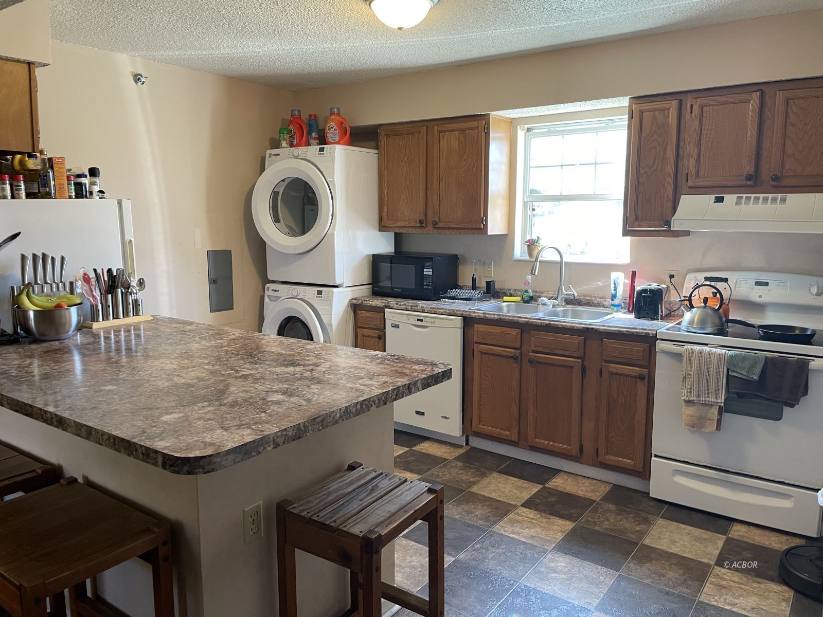 15 S Shafer St 1501