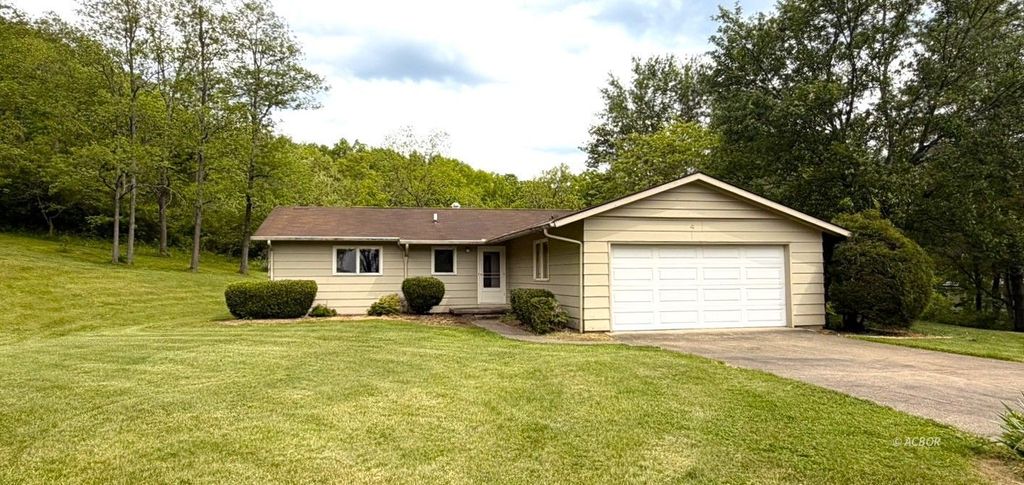 Photo of 4 Canterbury Dr, Athens, OH 45701 (MLS # 2434880)