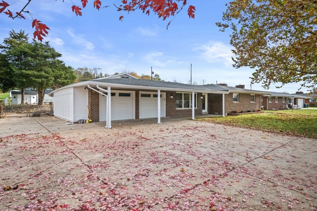 Photo of 633 Debbie Drive Dr, Gallipolis, OH 45631 (MLS # 2434896)
