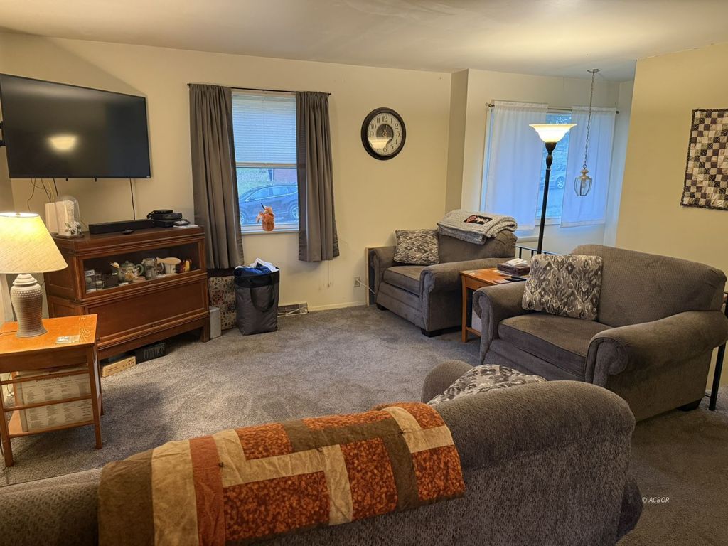 Photo of 17 Andover Rd, Athens, OH 45701 (MLS # 2434250)