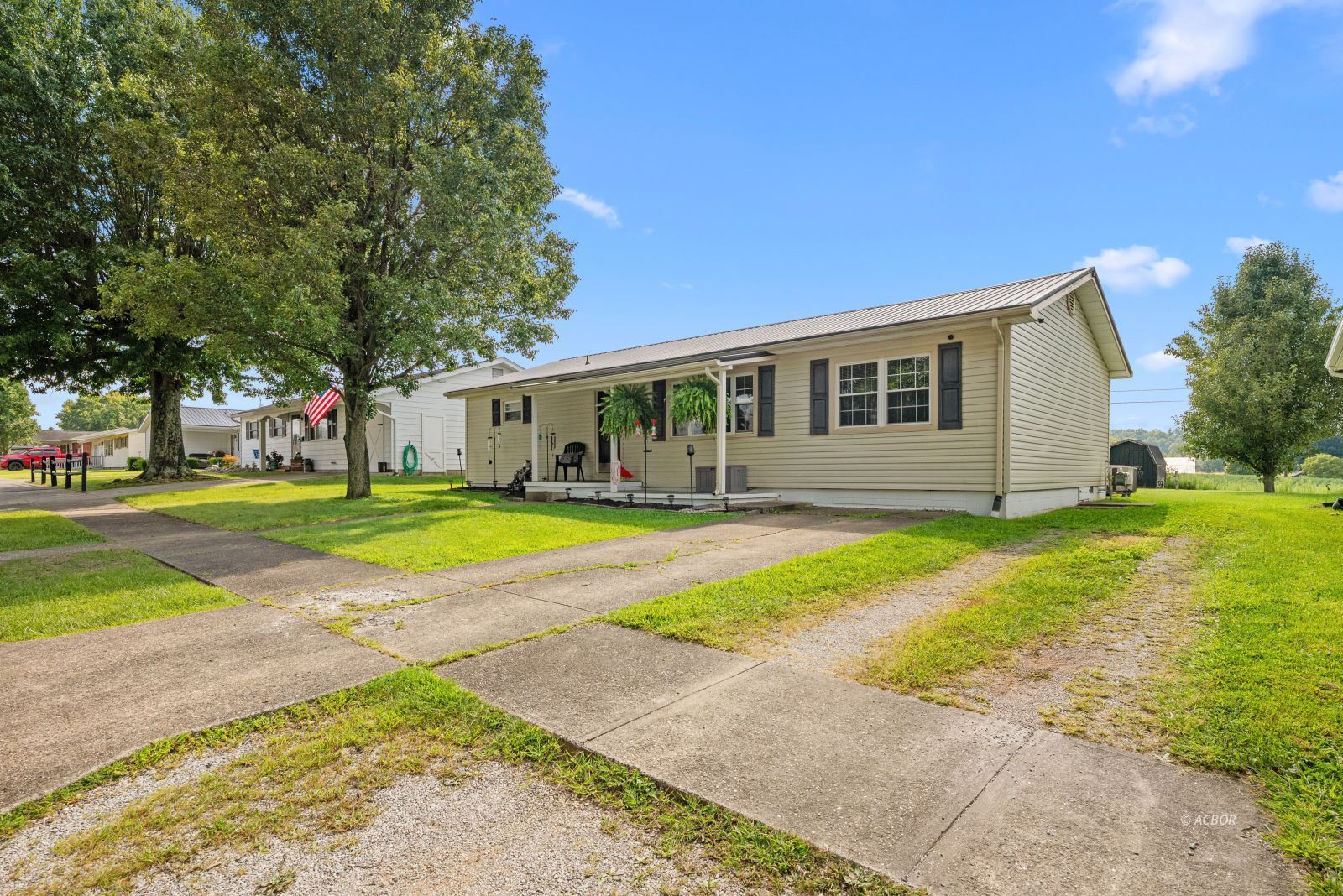 152 LeGrande Blvd