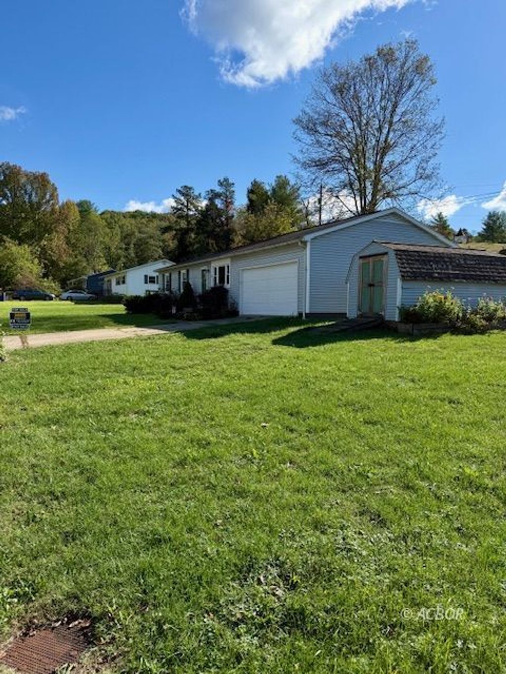 Photo of 3 Farhills Dr, Athens, OH 45701 (MLS # 2434011)