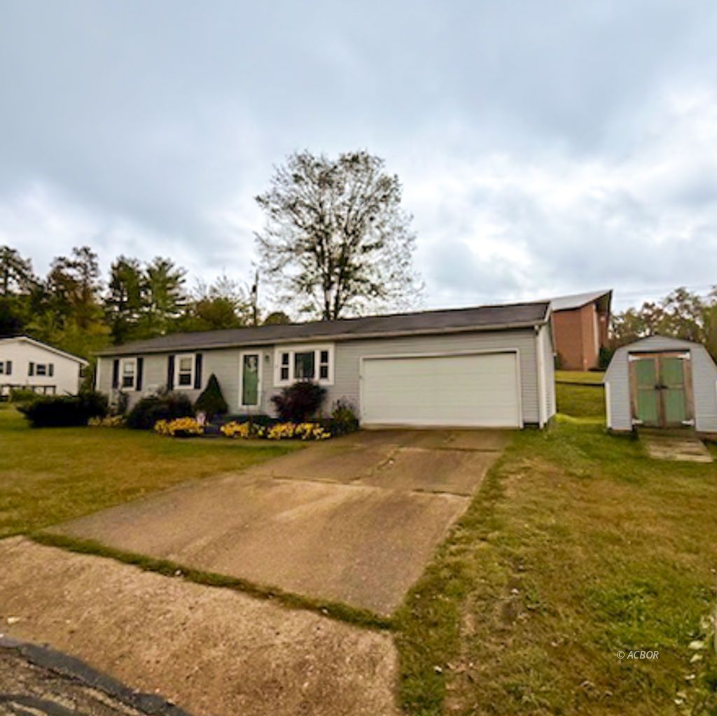 Photo of 3 Farhills Dr, Athens, OH 45701 (MLS # 2434011)