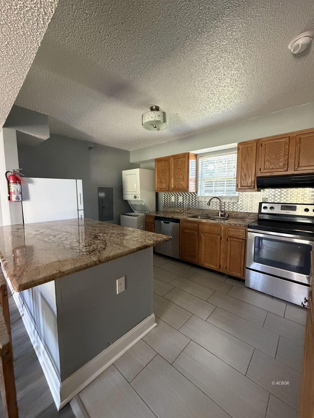 15 S Shafer St 701