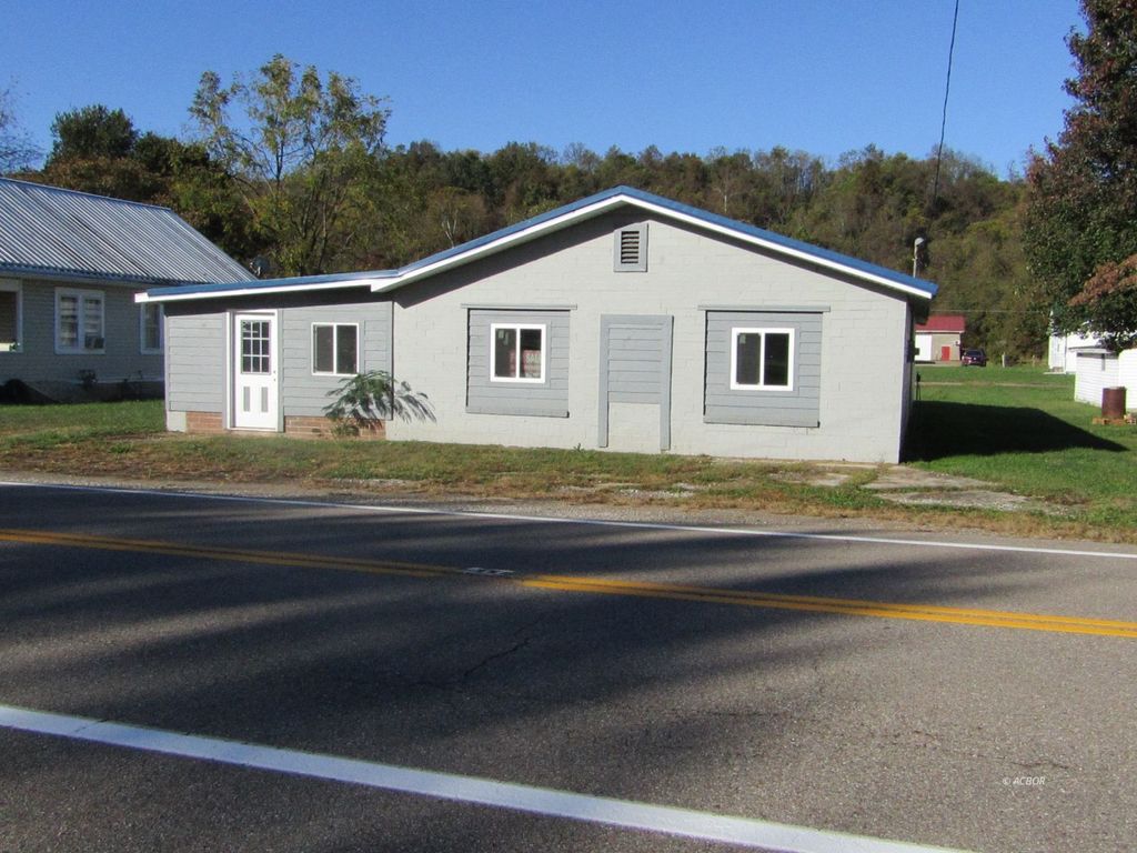 Photo of 65972 SR 124, Reedsville, OH 45772 (MLS # 2434111)