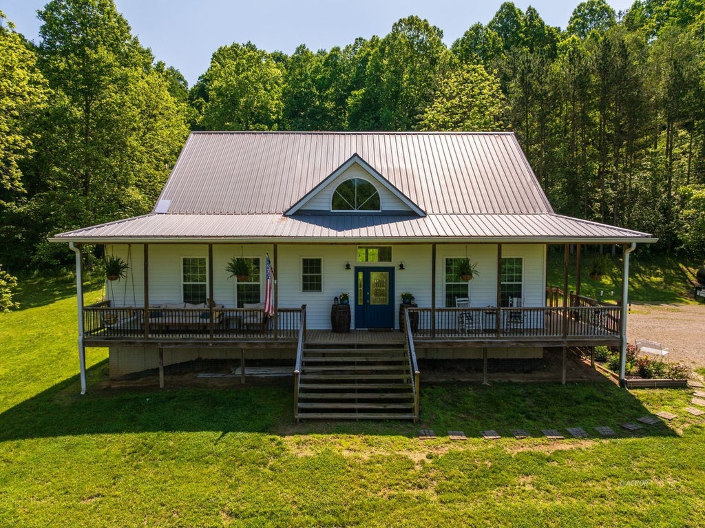 Photo of 300 Fisher Rd, Athens, OH 45701 (MLS # 2434998)