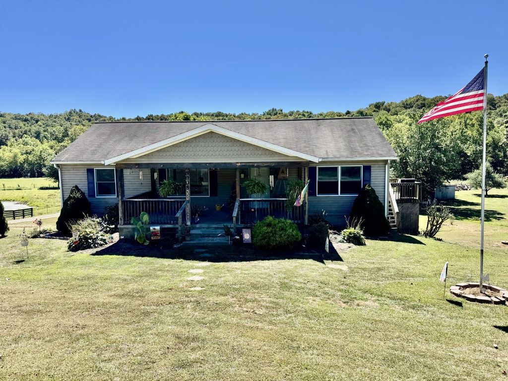 Photo of 8005 Stonecastle Rd, Athens, OH 45701 (MLS # 2433818)